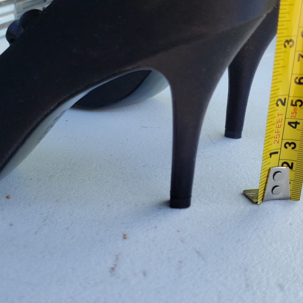 Shoes - Picture 6 of 6